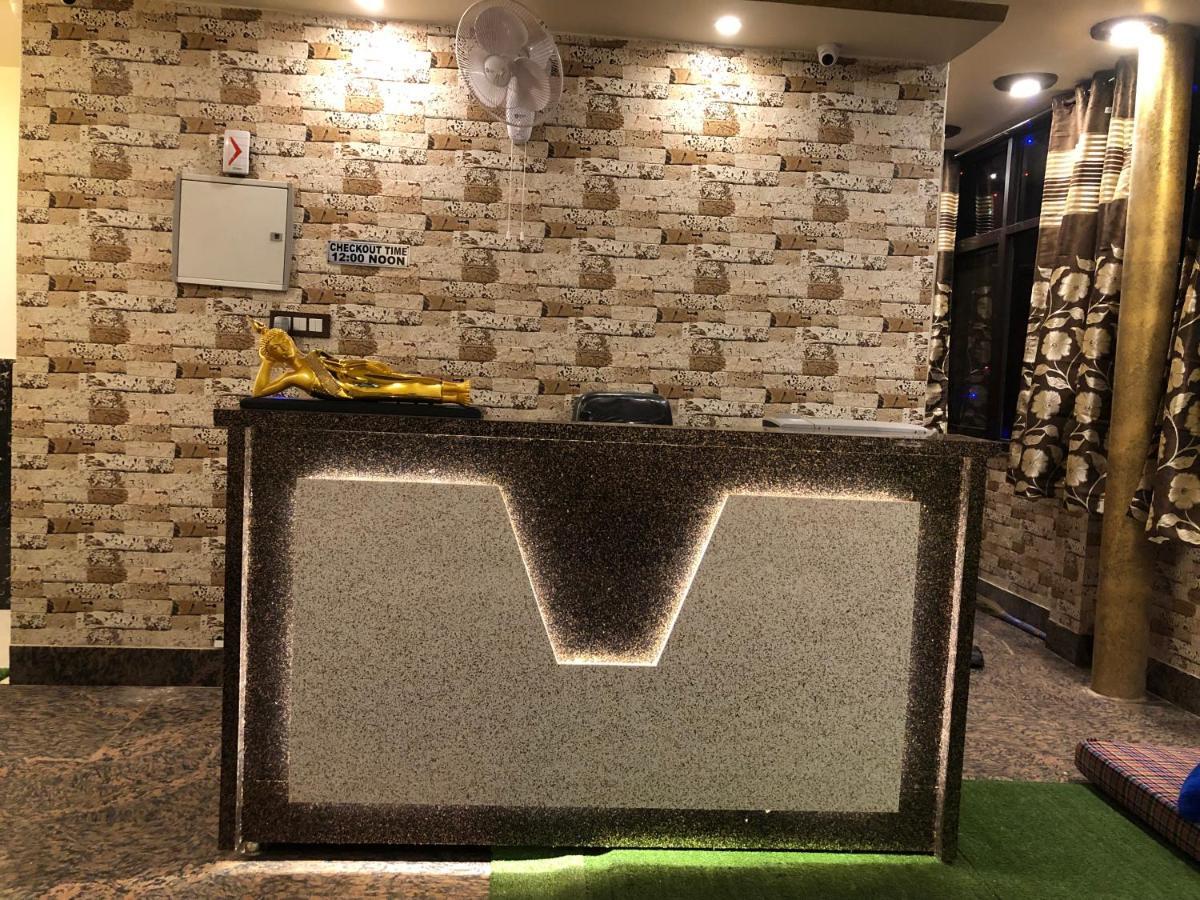 Hotel Famous Haridwar Luaran gambar